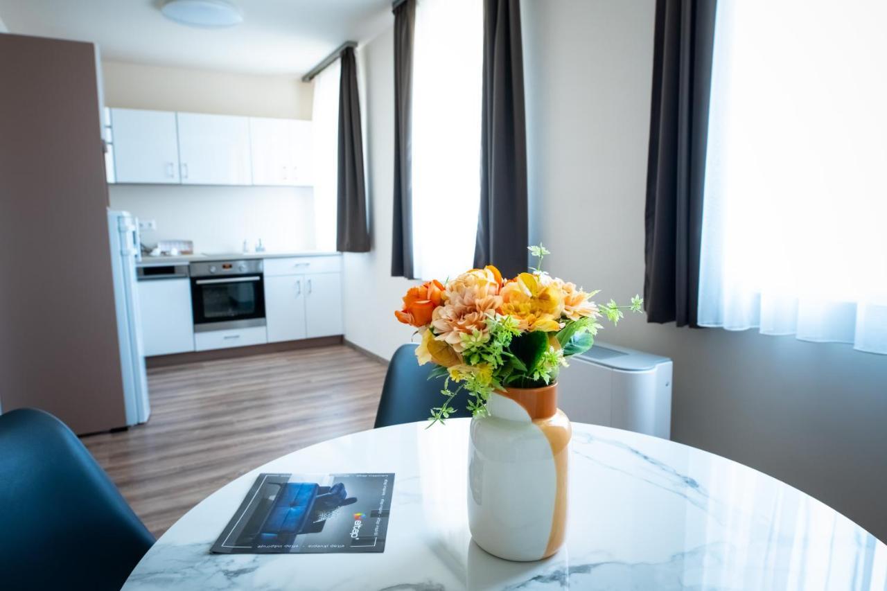 Elixir Panzio Bed & Breakfast Nyírbátor Екстериор снимка