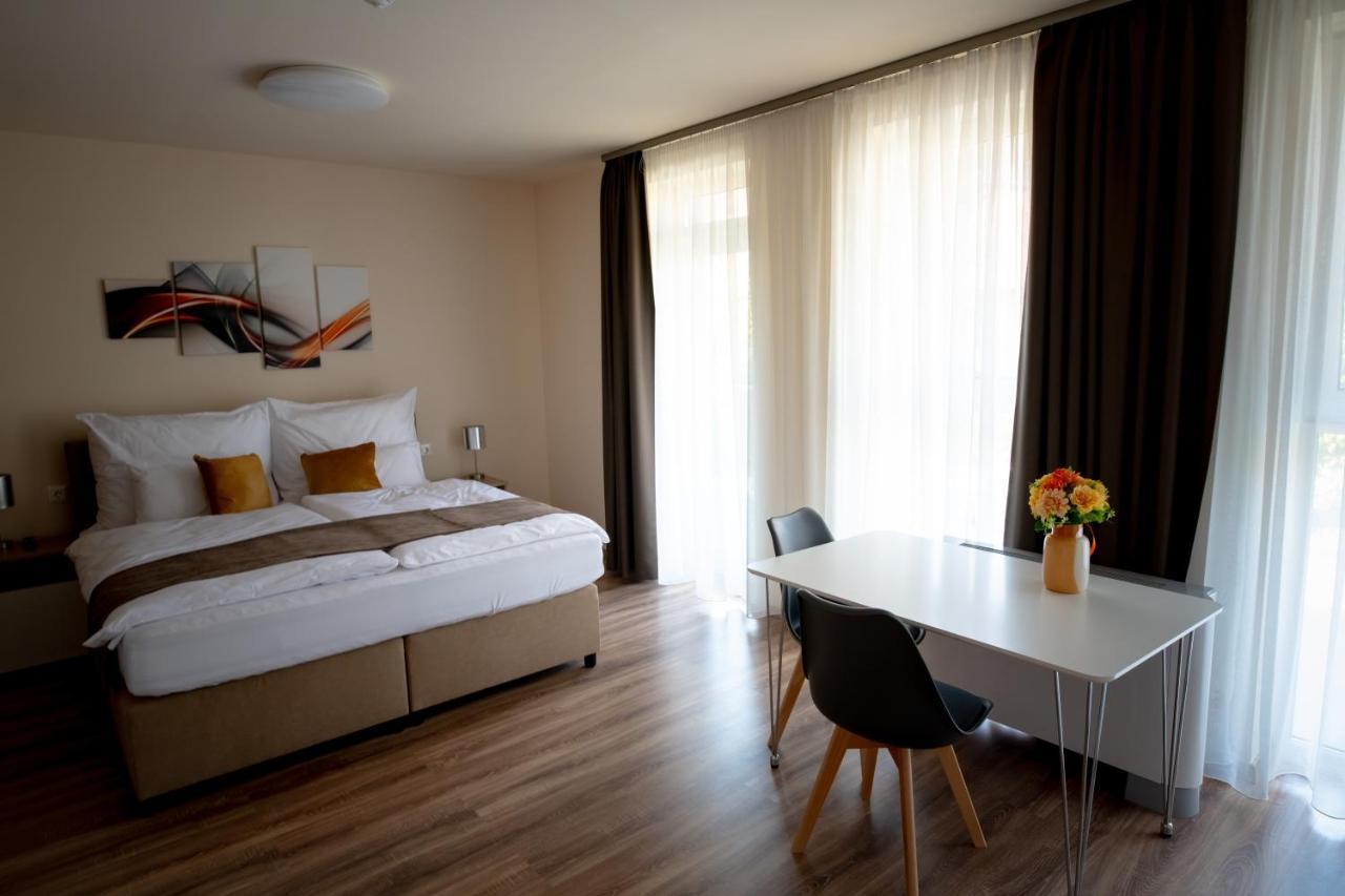 Elixir Panzio Bed & Breakfast Nyírbátor Екстериор снимка