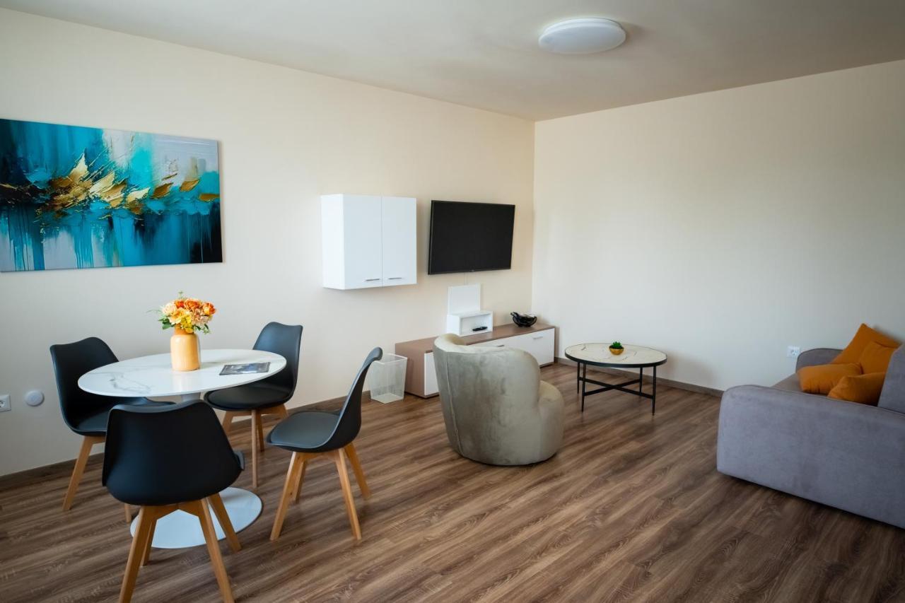 Elixir Panzio Bed & Breakfast Nyírbátor Екстериор снимка