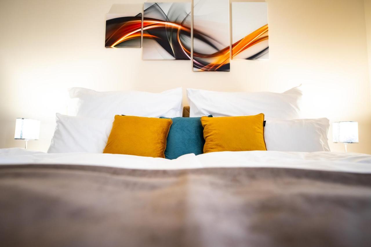 Elixir Panzio Bed & Breakfast Nyírbátor Екстериор снимка