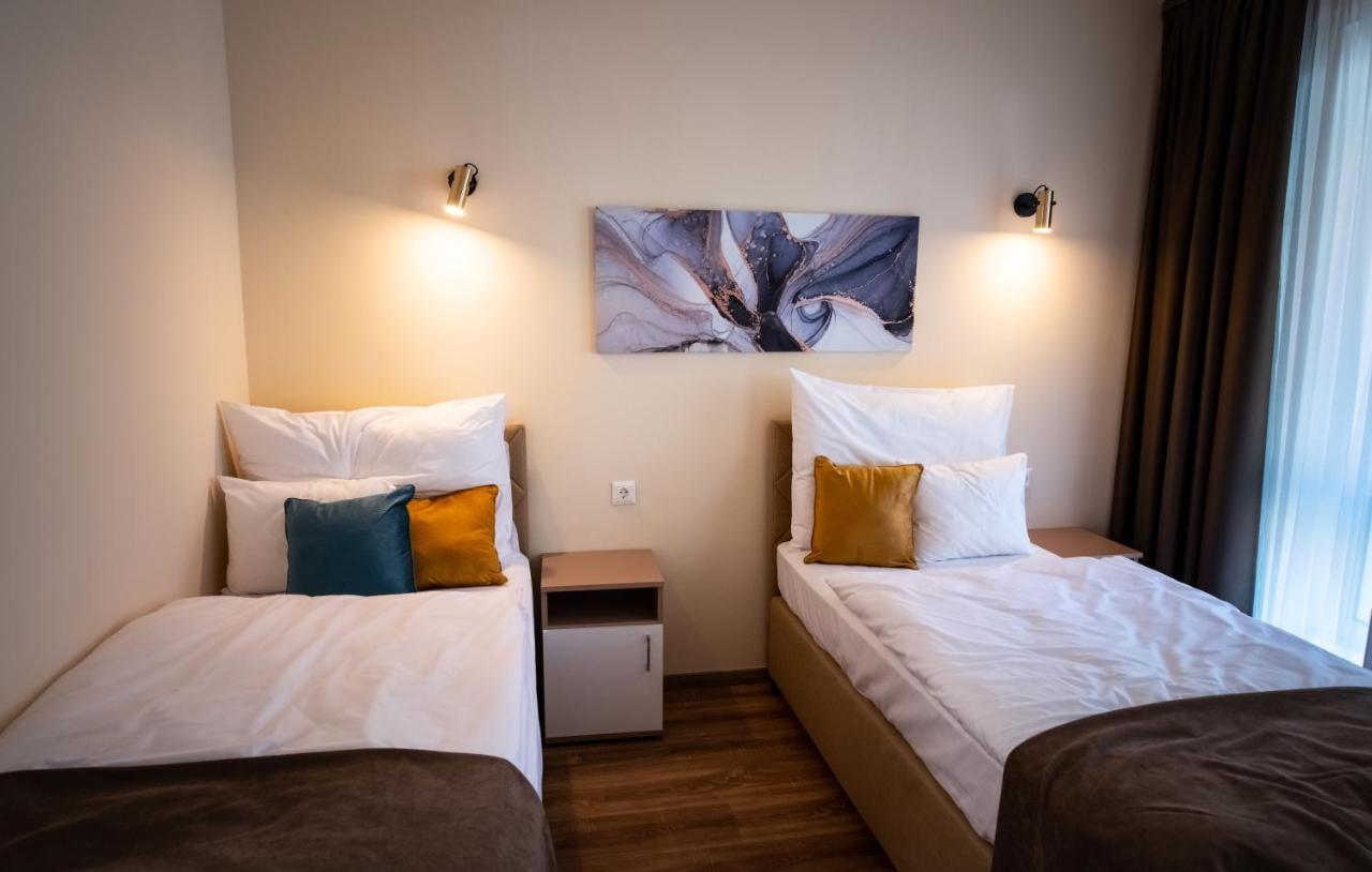 Elixir Panzio Bed & Breakfast Nyírbátor Екстериор снимка