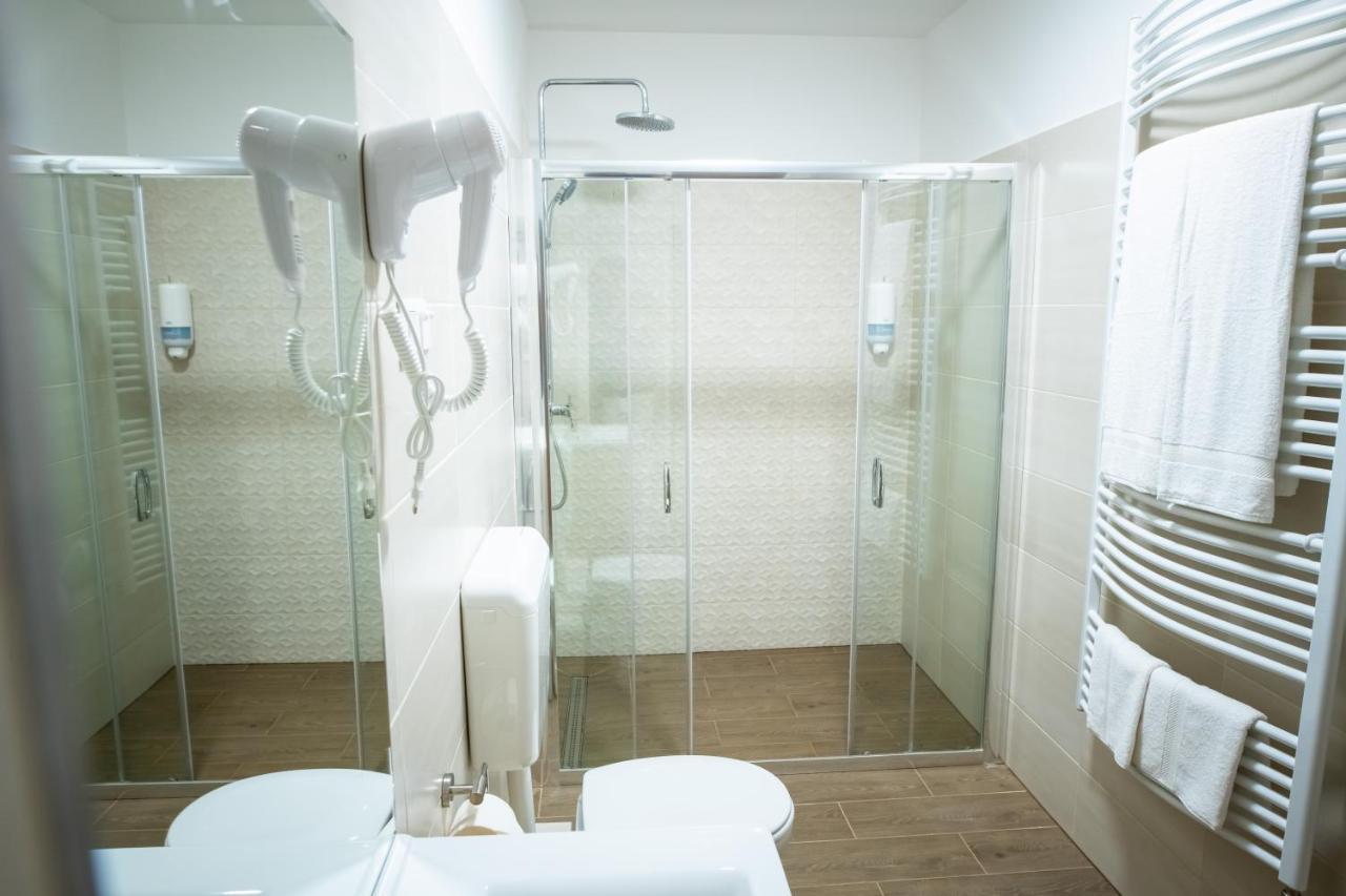 Elixir Panzio Bed & Breakfast Nyírbátor Екстериор снимка