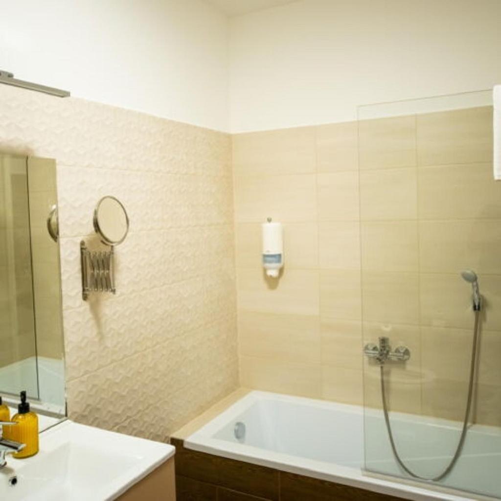 Elixir Panzio Bed & Breakfast Nyírbátor Стая снимка
