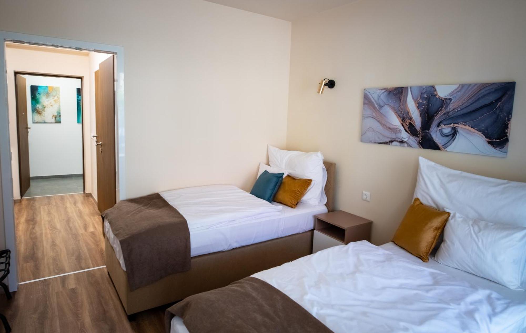 Elixir Panzio Bed & Breakfast Nyírbátor Екстериор снимка